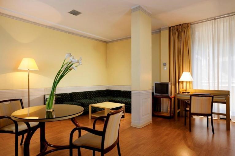 Hotel Mayfair Residence Roma Phòng bức ảnh